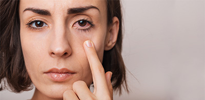 makeup dry eyes