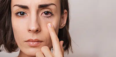 makeup dry eyes